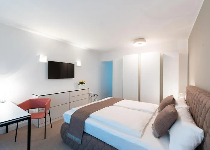 Aparthotel Studiohouse Frankfurt 4*