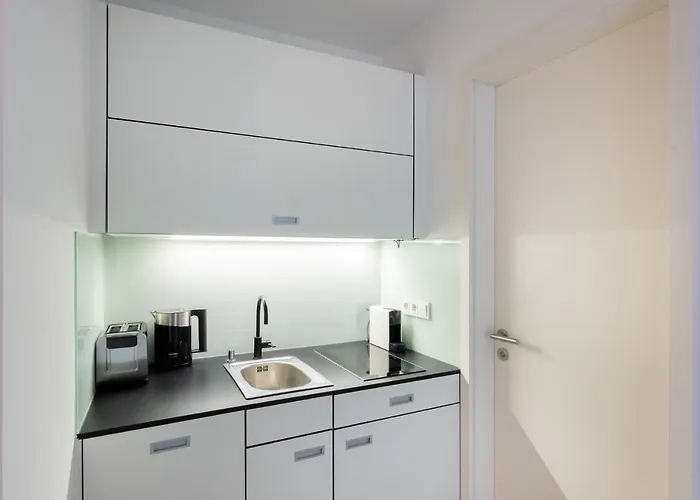 Studiohouse Frankfurt 4*