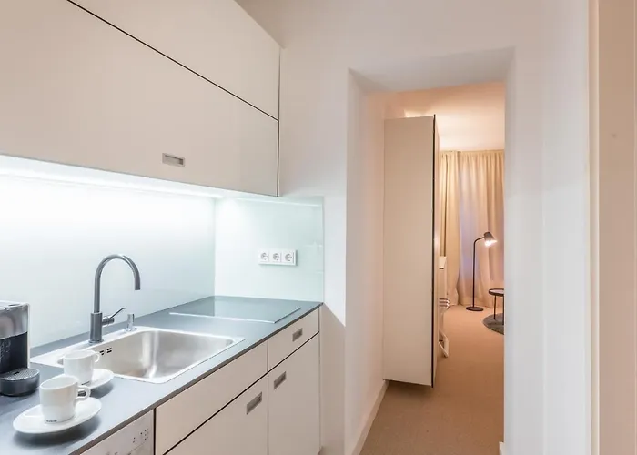 Aparthotel Studiohouse Frankfurt 4*